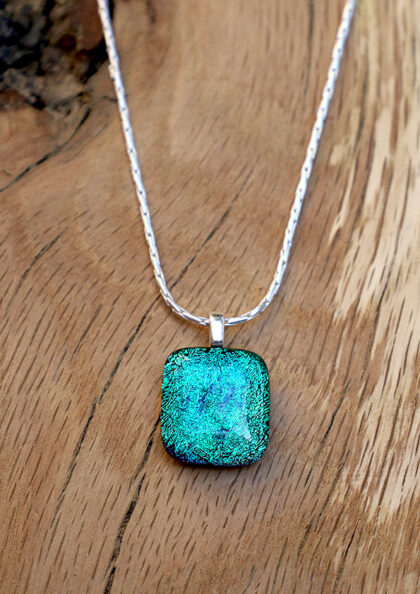 pendentif bleu vert clair