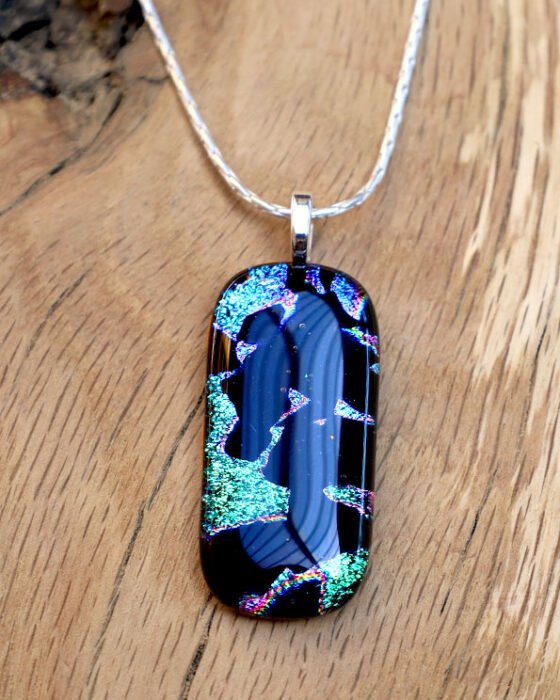 pendentif bleu vert noir