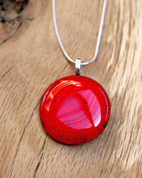 Pendentif rouge rond grand