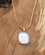 Petit pendentif rectangle blanc nacré