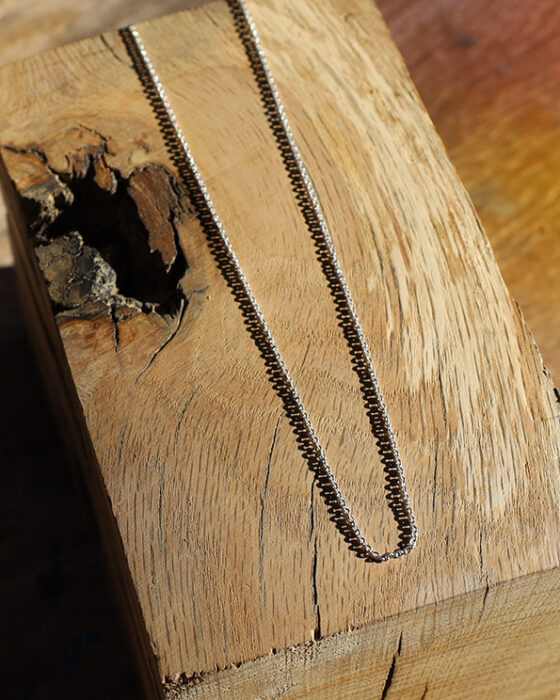 chaine fine plaque argent