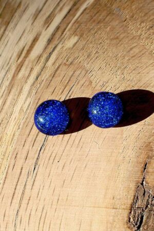 boucles-oreilles-clou-bleu-fonce