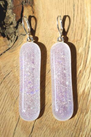 boucles-oreilles-pendantes-blanc-longues