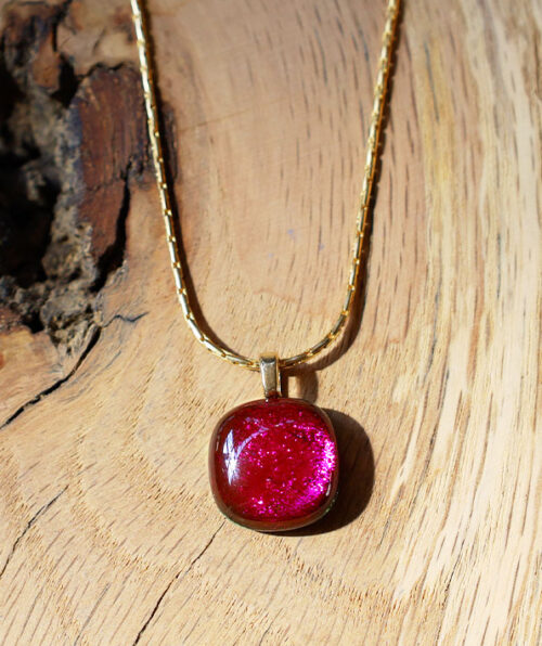 pendentif-dore-fuchsia